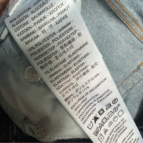 Levis Jeans Womens 28 Wedgie Straight Distressed Blue Button Fly High Rise Denim - Picture 8 of 9